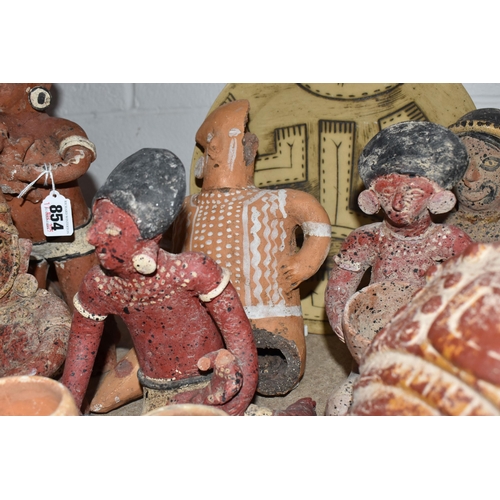 854 - A GROUP OF MESOAMERICAN STYLE FIGURES, FOSSILS AND MINERALS, ETC, to include various ceramic figures... 