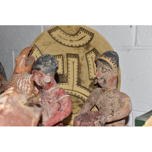 854 - A GROUP OF MESOAMERICAN STYLE FIGURES, FOSSILS AND MINERALS, ETC, to include various ceramic figures... 