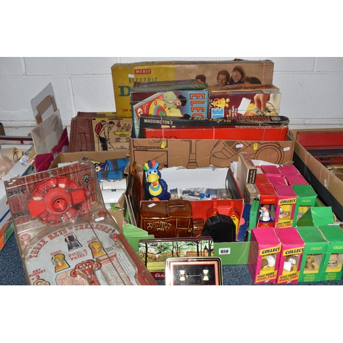 858 - THREE BOXES AND LOOSE TOYS, GAMES AND ADVERTISING ITEMS, to include a Marx Toys 'Three Keys to Treas... 