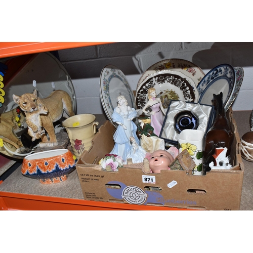 871 - ONE BOX AND LOOSE CERAMICS,  included Danbury Mint 'A Lioness and her Cub' by David Fryer, vintage W... 