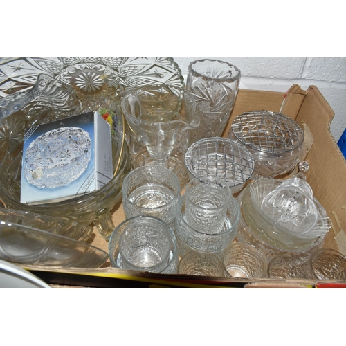 872 - SIX BOXES AND LOOSE CERAMICS AND GLASSWARE, included, various tea ware and dinner ware names include... 