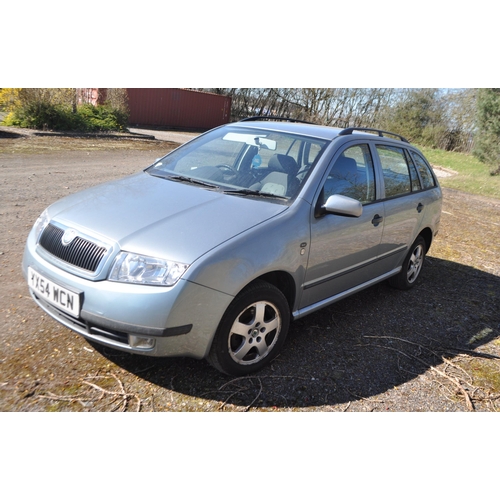 1 - A 2004 SKODA FABIA ELEGANCE TDi FIVE DOOR  ESTATE CAR IN GREY, with a 1896cc diesel engine, six spee... 