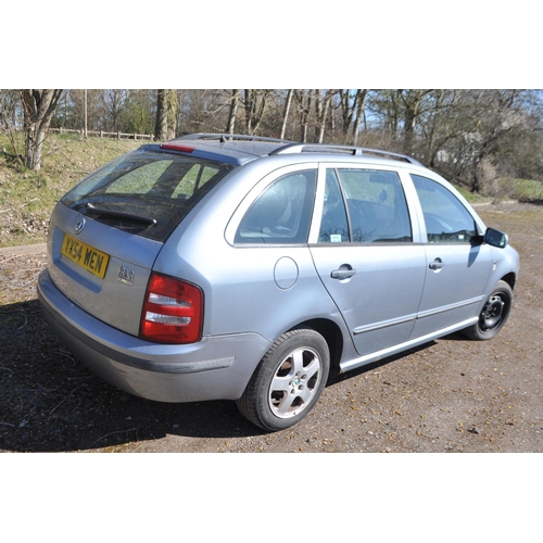 1 - A 2004 SKODA FABIA ELEGANCE TDi FIVE DOOR  ESTATE CAR IN GREY, with a 1896cc diesel engine, six spee... 