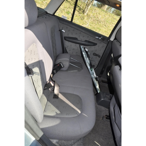 1 - A 2004 SKODA FABIA ELEGANCE TDi FIVE DOOR  ESTATE CAR IN GREY, with a 1896cc diesel engine, six spee... 