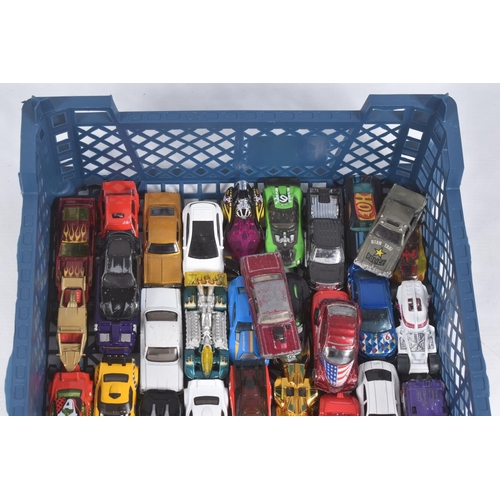32 - A COLLECTION OF UNBOXED AND ASSORTED MATTEL HOT WHEELS DIECAST VEHICLES, majority are modern issues ...
