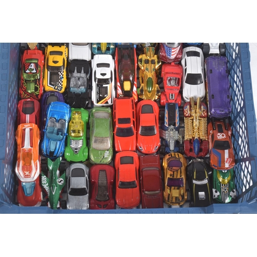 32 - A COLLECTION OF UNBOXED AND ASSORTED MATTEL HOT WHEELS DIECAST VEHICLES, majority are modern issues ...