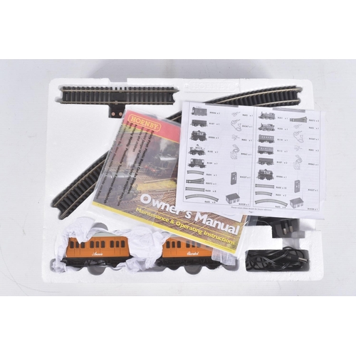176 - A BOXED HORNBY OO GAUGE ELECTRIC THOMAS AND FRIENDS TRAIN SET, a Thomas the Tank Engine complete set...