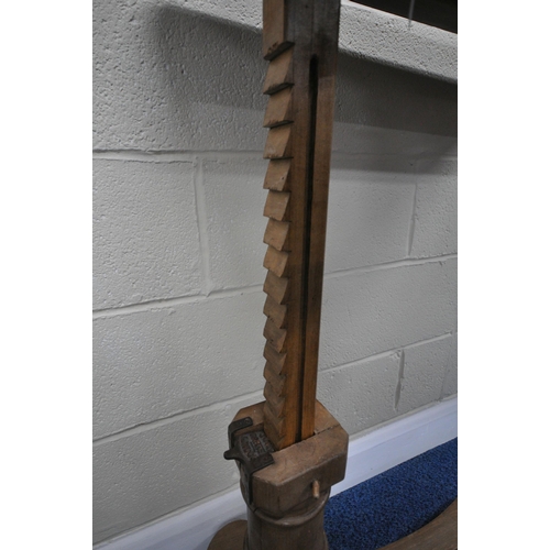 183 - JOHN CARTER TRADEMARK, 6A NEW CAVENDISH STREET, PORTLAND PLACE, LONDON, A 19TH CENTURY WALNUT TELESC... 
