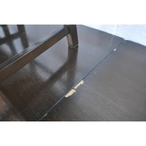 141 - STANLEY WOOD OF OLNEY, BUCKINGHAMSHIRE, A 20TH CENTURY OAK DRAW LEAF DINING TABLE, raised on bulbous...