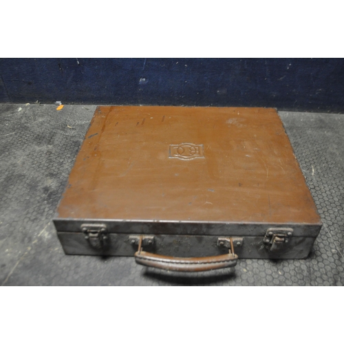 65 - A VINTAGE 'B.O.C.' CASED WELDING. CUTTING TORCH, with nine nozzles (appears complete but untested)