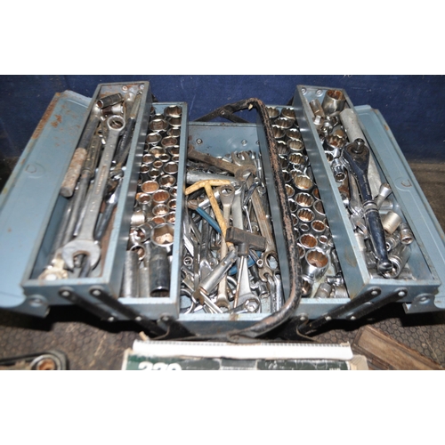 73 - A SELECTION OF AUTOMOTIVE TOOLS, including sockets, spanners, rachets, torque wrench by makers such ... 