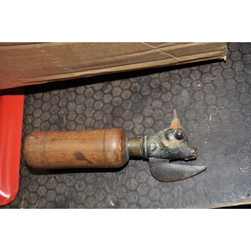 95 - A TRAY CONTAINING VINTAGE TOOLS, including a Bulls head can opener, wooden 17in plane, 8in coffin pl... 