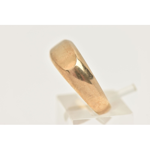 424 - A GENTS 9CT GOLD SIGNET RING, polished design, hallmarked 9ct Sheffield, ring size S 1/2 leading edg... 
