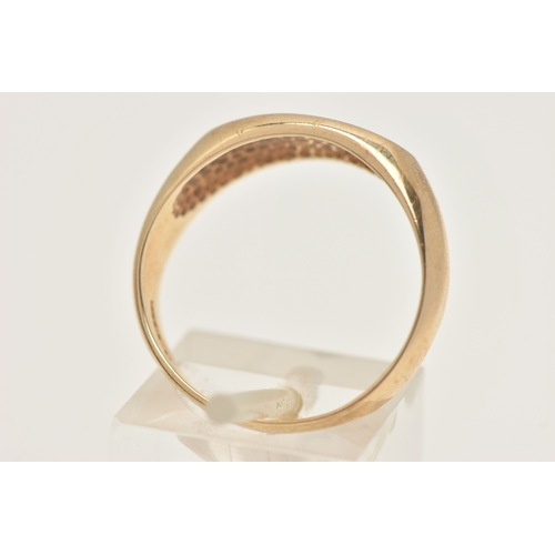 424 - A GENTS 9CT GOLD SIGNET RING, polished design, hallmarked 9ct Sheffield, ring size S 1/2 leading edg... 