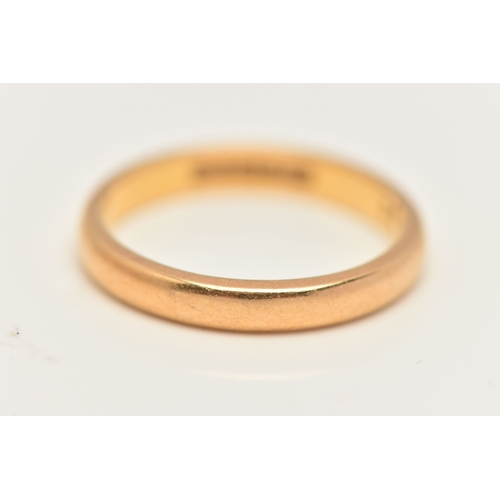 425 - A 22CT GOLD POLISHED BAND RING, approximate band width 2.8mm, hallmarked 22ct Birmingham, ring size ... 