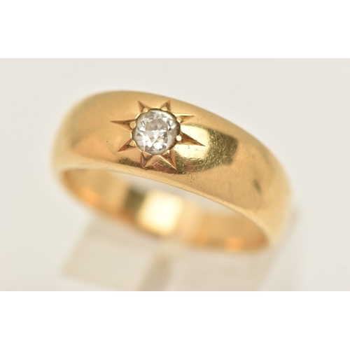 465 - A YELLOW METAL DIAMOND RING, star set old cut diamond, approximately 0.30ct, to the polished taperin... 