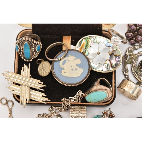 515 - A BAG OF ASSORTED JEWELLERY, to include six silver statement rings set with semi-precious gemstones ... 