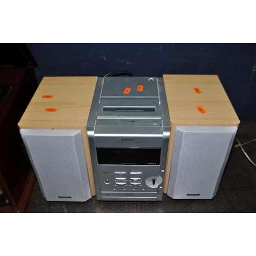 78 - A RETRO GRAMOPHONE STYLE HI FI, with turntable, tape, radio and CD player (doesn't appear to read di... 