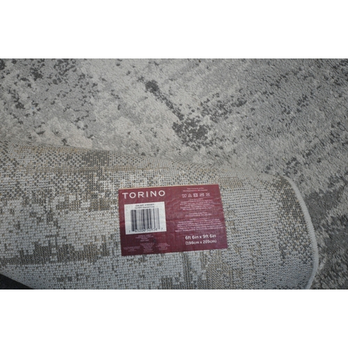 252 - THREE MODERN RECTANGULAR RUGS, varying in size, pattern, colour, etc, condition report: all ideal fo... 