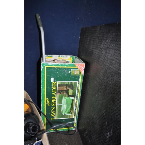 83 - A COLLECTION OF GARDEN ELECTRICAL ITEMS including a Black and Decker hedge trimmer, a 'The Handy' pa... 