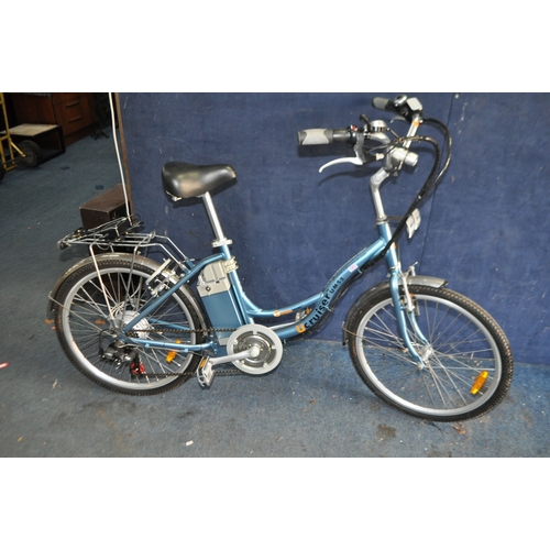 89 - AN URBAN MOVER UM55 CRUISER POWER ASSISTED BICYCLE with battery, charger, key, a Gorin Cylinder ring... 
