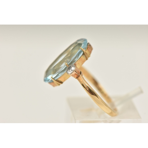 408 - AN 18CT GOLD GEM SET RING, an elongated oval cut aquamarine, approximate total carat weight 3.25ct, ... 