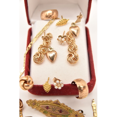 454 - SIX PAIRS OF EARRINGS, A BRACELET AND A BROOCH, to include a pair of knot studs, a pair of drop earr... 