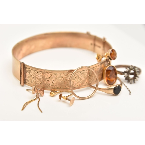 455 - A SMALL BAG OF ASSORTED JEWELLERY, to include a 9ct gold Bronze core hinged bangle decorated with a ... 