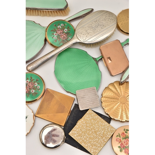 A BOX OF COMPACTS AND DRESSING TABLE ITEMS, to include a variety of ...