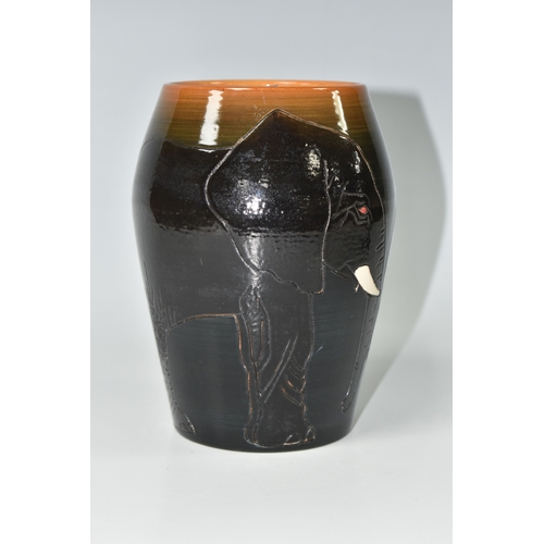 818 - A DENNIS CHINA WORKS 'ELEPHANT' VASE, by Sally Tuffin, with incised decoration of two elephants on a... 