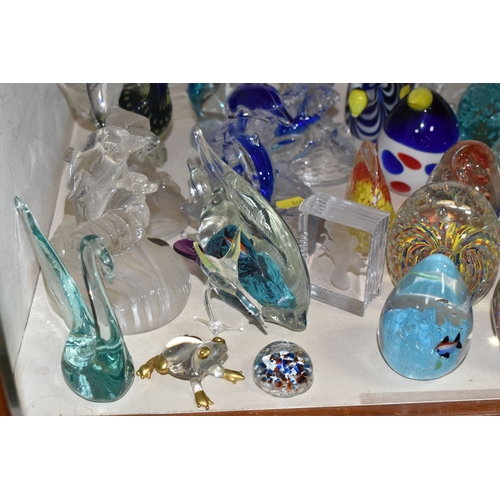 A COLLECTION OF PAPERWEIGHTS AND GLASS FIGURES, to include a variety of ...