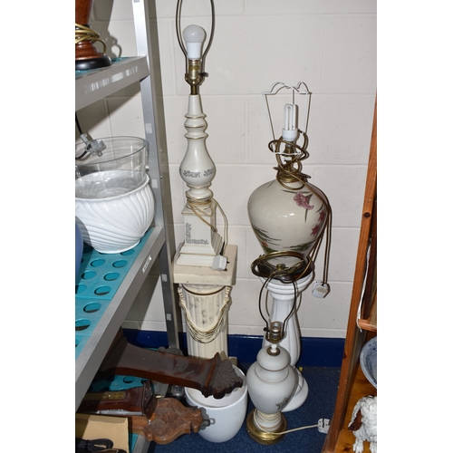 879 - A LARGE COLLECTION OF LAMPS, LIGHT FITTINGS, ETC to include a boxed Yamaha FC4 foot pedal, a Carmen ... 