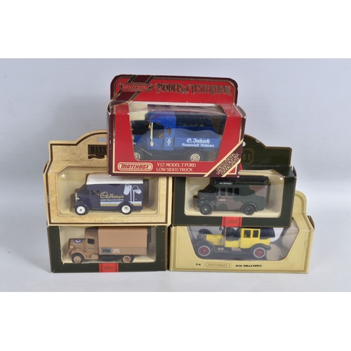 41 - A QUANTITY OF MAINLY BOXED DIECAST AND PLASTIC VEHICLES, to include Oxford Diecast, Matchbox Models ... 