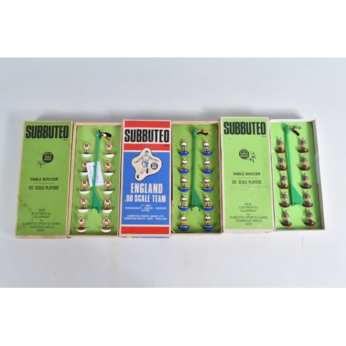 48 - A QUANTITY OF BOXED SUBBUTEO HEAVYWEIGHT TEAMS, to include 1960's No.1 team with v neck and short sl... 