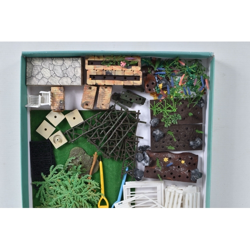 52 - A QUANTITY OF UNBOXED ASSORTED BRITAINS FLORAL MINIATURE GARDEN ITEMS, to include Greenhouse, No.259... 