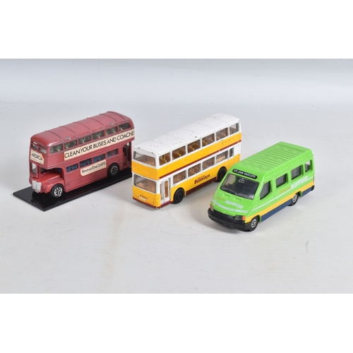 63 - A QUANTITY OF MAINLY UNBOXED CORGI AND DINKY TOYS BUS AND COACH MODELS, to include Corgi B.M.M.O Mid... 