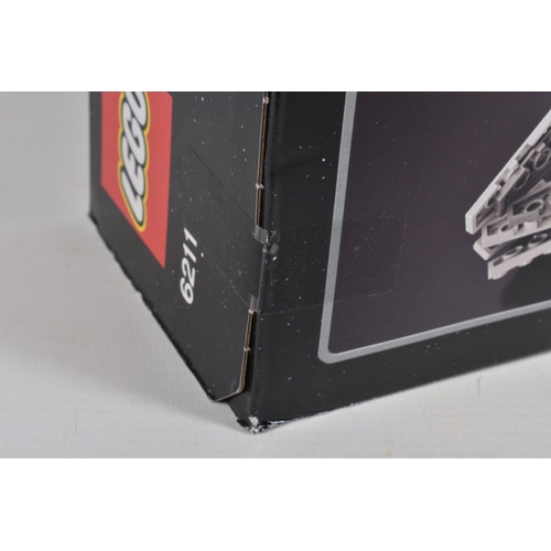 80 - A SEALED BOXED LEGO STAR WARS IMPERIAL STAR DESTROYER, reference 6211, box with its original sticker... 