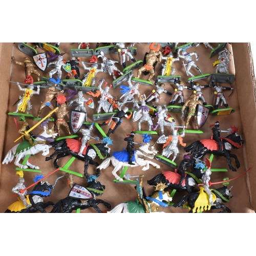 108 - A BOXED BRITAINS KNIGHTS OF THE SWORD LION CASTLE, no. 7792, castle includes front gate, bridge, sel... 