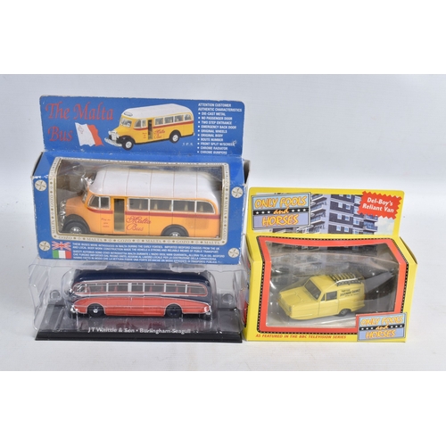111 - BOXED AND LOOSE EFE, MATCHBOX, CORGI, DINKY, ATLAS EDITIONS BUSES, COACHES, TRAMS AND COMMERCIAL DIE... 