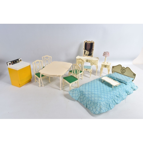 191 - A COLLECTION OF UNBOXED ASSORTED PEDIGREE SINDY DOLLS, FURNITURE AND ACCESSORIES, includes six dolls... 