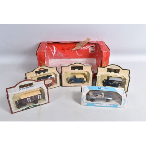 194 - A COLLECTION OF VARIOUS SCALE BOXED AND UNBOXED MODERN DIECAST VEHICLES, to include boxed Corgi, Lle... 