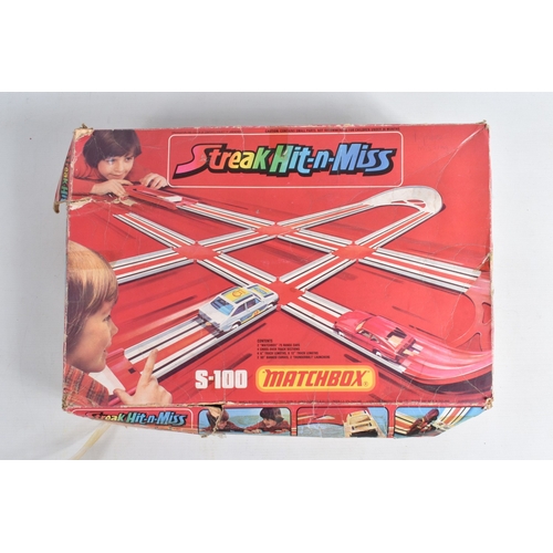 196 - A QUANTITY OF BOXED MATCHBOX SETS AND COLLECTABLE GARAGES, to include an unboxed Lesney Matchbox ESS... 