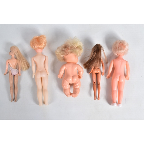204 - A QUANTITY OF ASSORTED DOLLS, to include Topper Dawn, Palitoy Marie, Palitoy June (marked 055014 to ... 