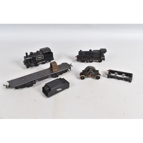 231 - A QUANTITY OF UNBOXED TRI-ANG OO GAUGE LOCOMOTIVES, to include class 3 Standard Tank No.82004, B.R. ... 