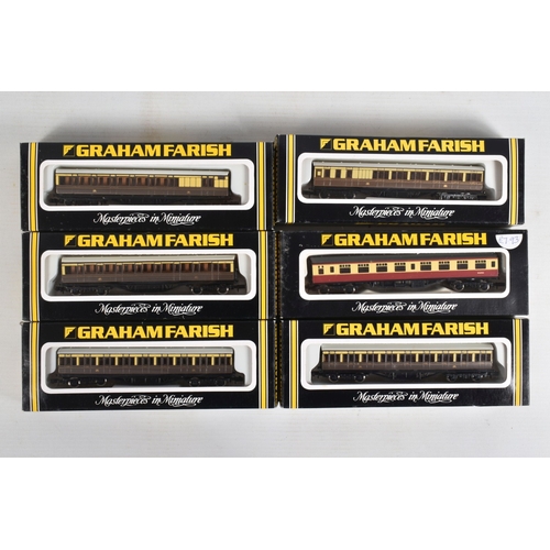 238 - A QUANTITY OF BOXED GRAHAM FARISH N GAUGE G.W.R. MODELS RAILWAY ITEMS, Hall class locomotive and ten... 
