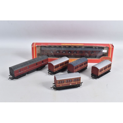 240 - A QUANTITY OF MAINLY UNBOXED OO GAUGE HORNBY, LIMA, MAINLINE & BACHMANN L.M.S. COACHING STOCK, assor... 