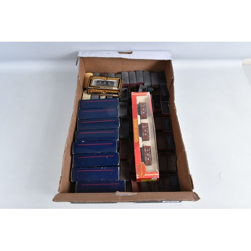 241 - A QUANTITY OF BOXED AND UNBOXED OO GAUGE FREIGHT ROLLING STOCK, majority are open wagons, coke wagon... 