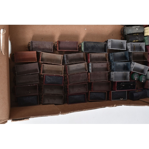 241 - A QUANTITY OF BOXED AND UNBOXED OO GAUGE FREIGHT ROLLING STOCK, majority are open wagons, coke wagon... 