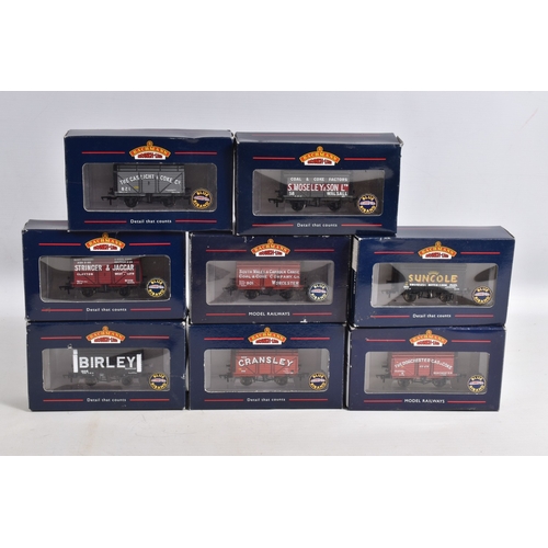 241 - A QUANTITY OF BOXED AND UNBOXED OO GAUGE FREIGHT ROLLING STOCK, majority are open wagons, coke wagon... 