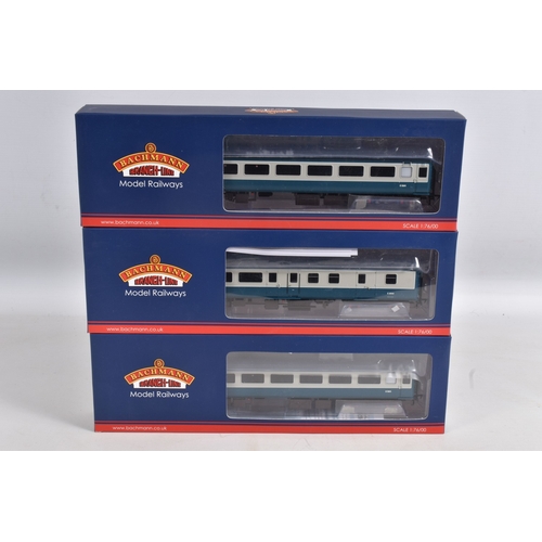 243 - A QUANTITY OF BOXED OO GAUGE MODEL RAILWAY ITEMS, Lima class 60 'Brecon Beacons' No.60 040, Mainline... 